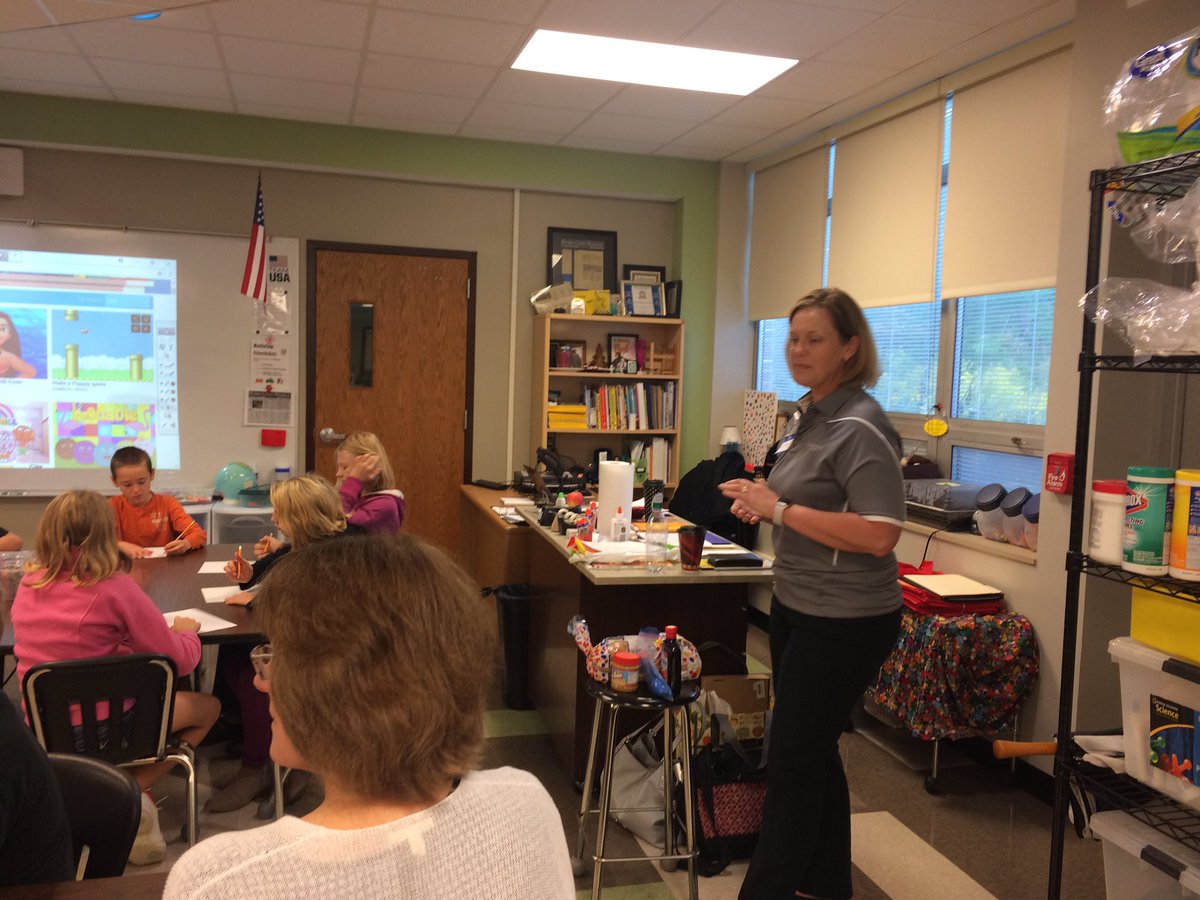 elevenfifty's tweet photo. And it's starting...#CoolCodingWeek in @BrownCountyIN #schools #WriteTheCode #STEM #HelmsbergElem https://t.co/UaE8b32Om8