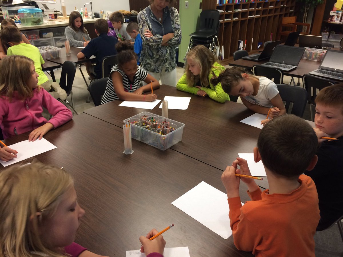 elevenfifty's tweet photo. And it's starting...#CoolCodingWeek in @BrownCountyIN #schools #WriteTheCode #STEM #HelmsbergElem https://t.co/UaE8b32Om8