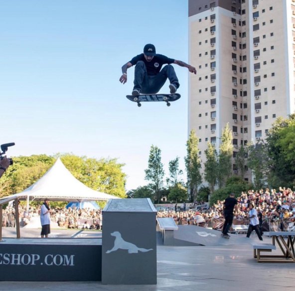 Fs flip ano passado no <a href="/matrizskateshop/">Matriz Skate Shop</a> Skate Pro... Esse ano save the date (25/11) e chega junto para curtir o melhor do skate brasileiro!