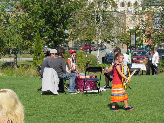 Barrie's hot new celebration (12 photos) dlvr.it/PqKKQ0