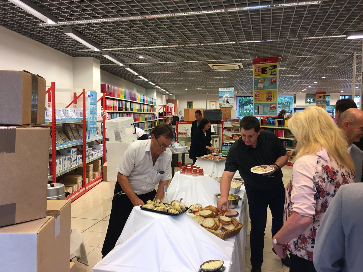 HyperburoLaval's tweet photo. N’hésitez pas à nous rejoindre maintenant ! #JournéePRO #Hyperburo https://t.co/m0JCoaOaVK
