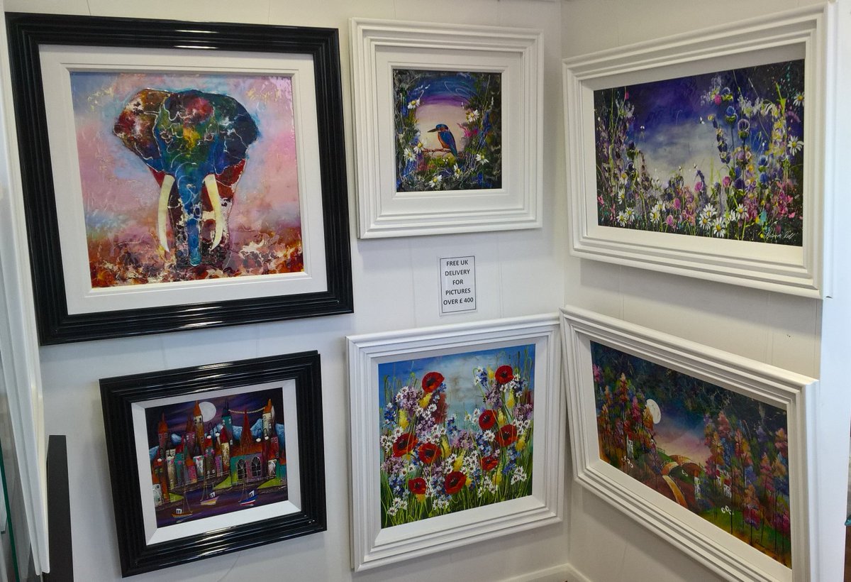 BuyArtOnlineUK's tweet photo. Roz Bell is our featured artist this month ! @rozannebell https://t.co/cFsHnhNQBz https://t.co/VzzqrSwBbO