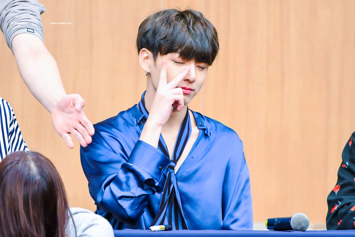 _95twt's tweet photo. ㅤ

　170922 팬사인회 #정국 #JK
　사진 @standout_jk 님
　감사합니다 🐰❤

ㅤ https://t.co/IBpcOMuBsw