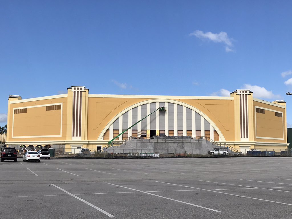Progress marches on at ESPN Wide World of Sports as the new 'cheerleading' arena continues to progress! 🙌🏻

📸: CheerCast