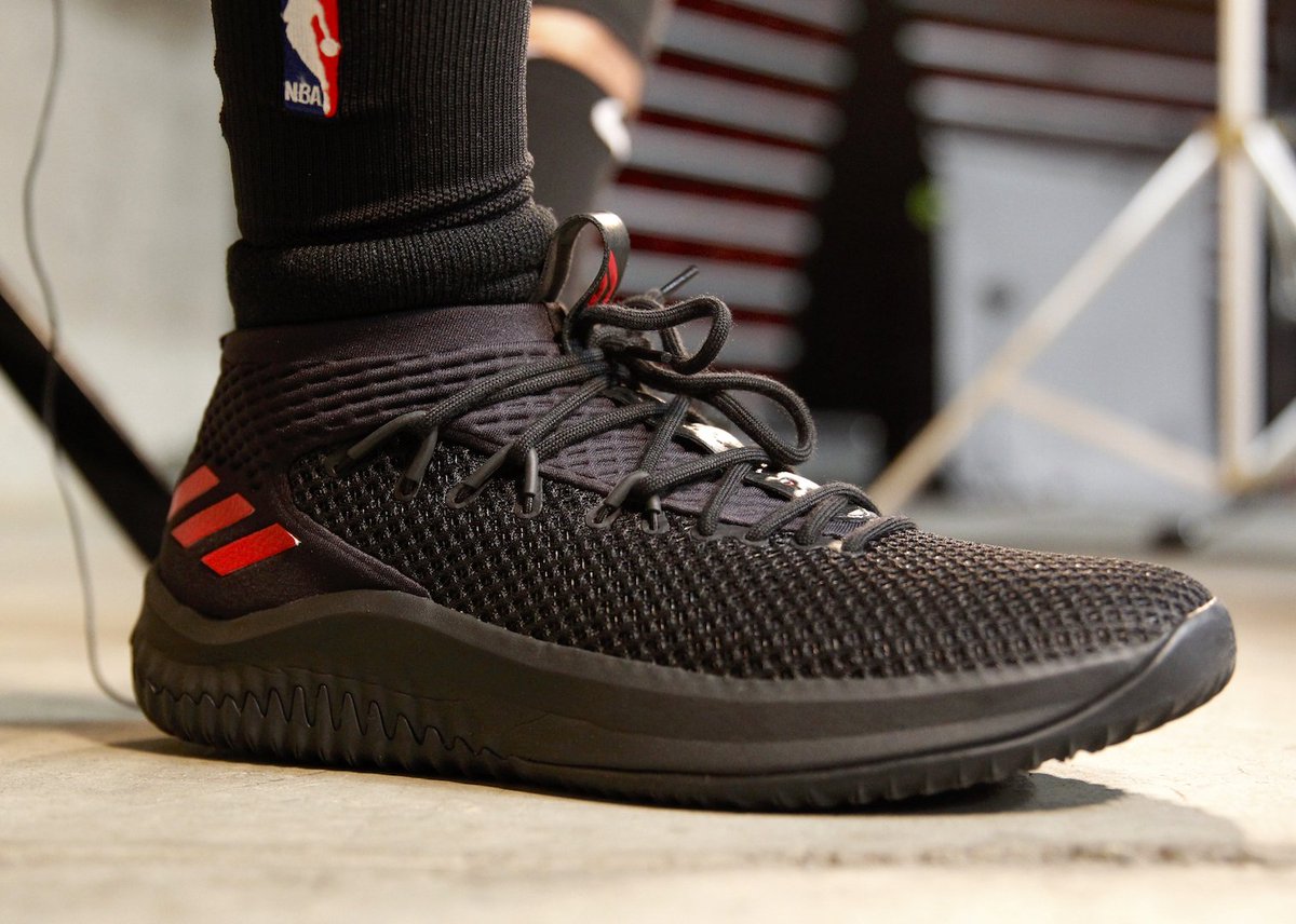 dame 4s black