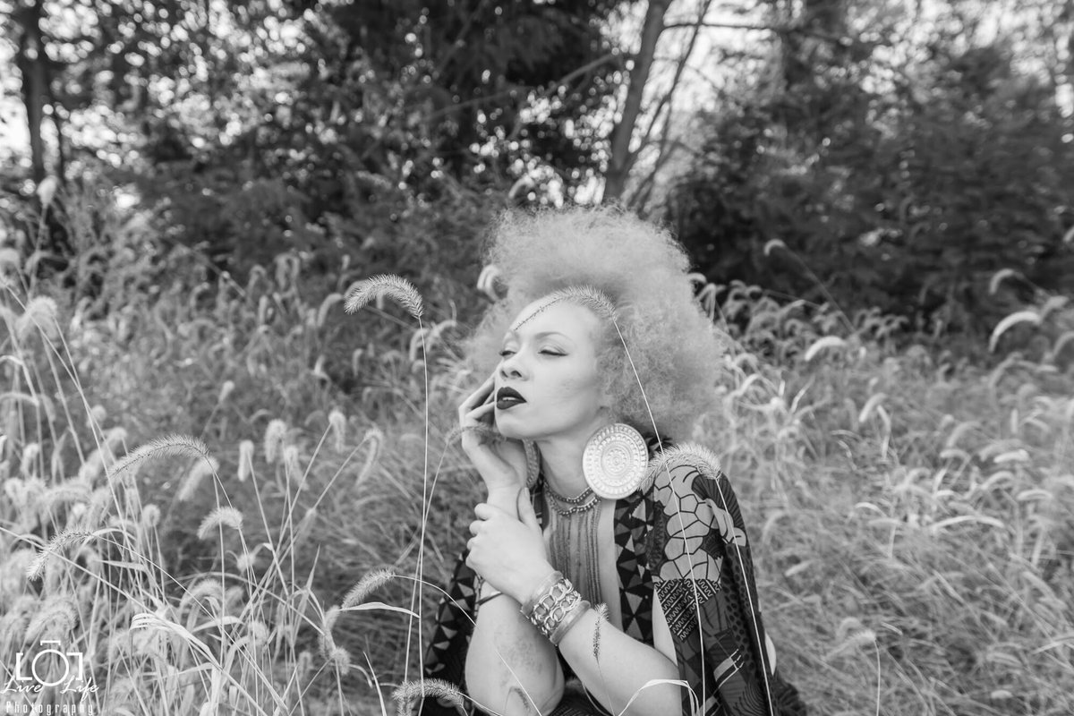 DardenMiles's tweet photo. #africaninspired #africanprincess #fashionblogger #fashionaddict https://t.co/HC91jFpXXs