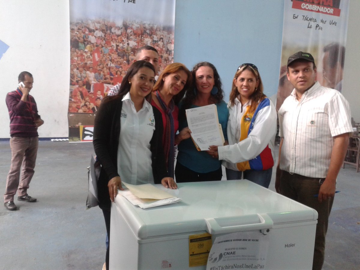 Entrega de refrigeradores por la CNAE Y ZONA EDUCATIVA TACHIRA.@ZonaEducTachira.@cnae_ve