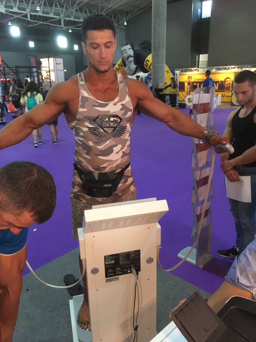 microcaya tweet media