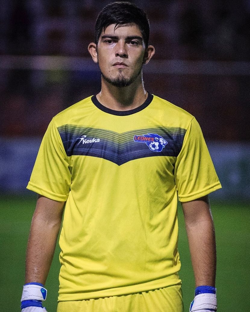 Esteban "Chiky" Perez, firma por 1 año (préstamo) con el equipo CSD SUCHITEPEQUEZ de la primera división de Guatemala

#MuchaSuerteChiky