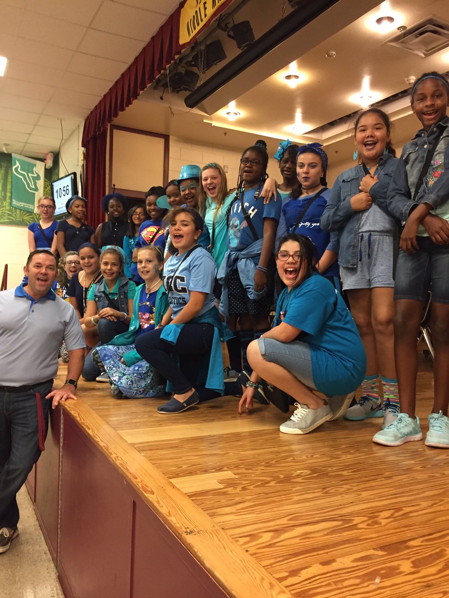 GPA's 6th graders GO BLUE for an early kickoff for Anti-Bullying month. #goblueLikeaGPAgirl #stompoutbullying #GPAcares @HCPSCommunity