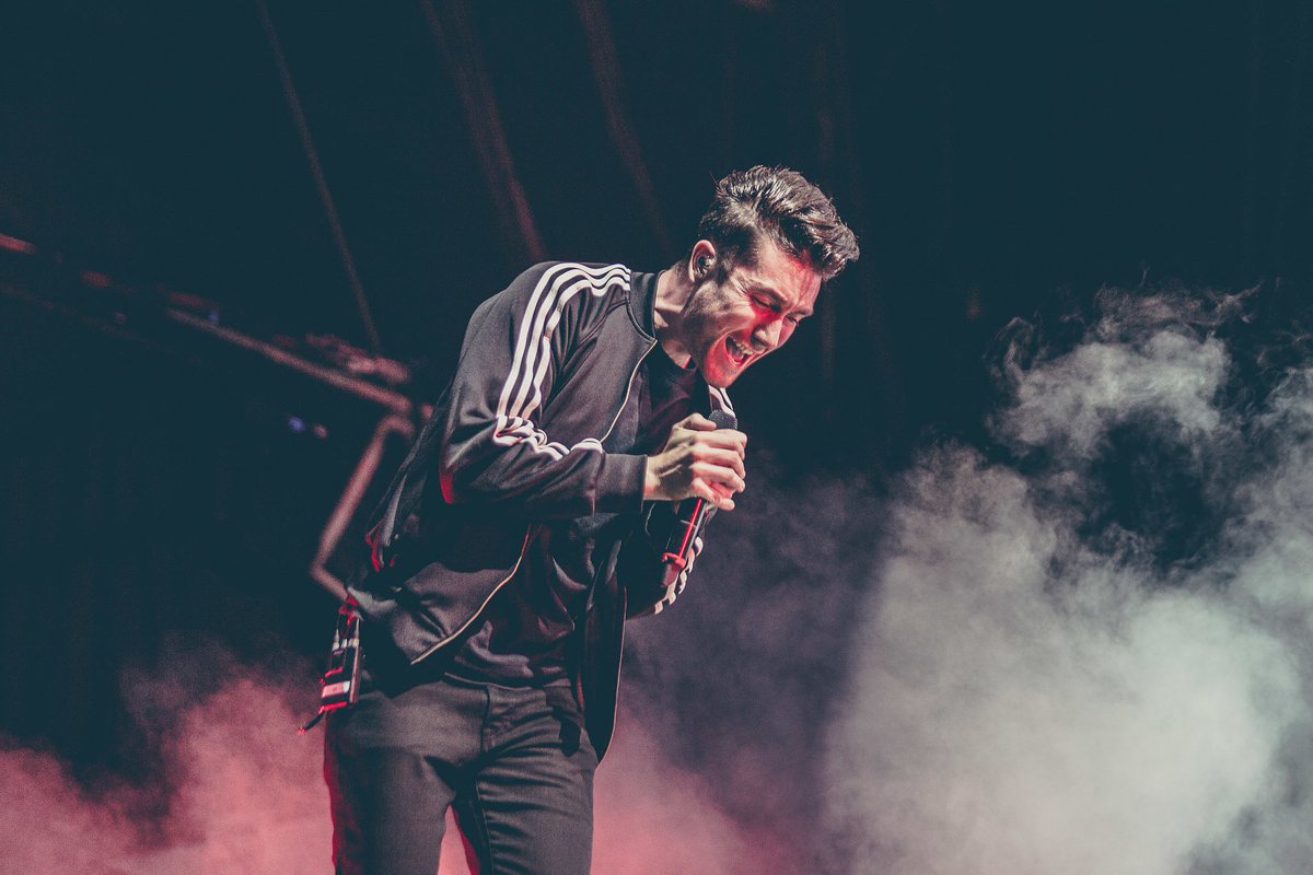 OfficialRandL's tweet photo. 🎶 But if you close your eyes,
Does it almost feel like
Nothing changed at all? 🎶 https://t.co/7kjMcTCXKW