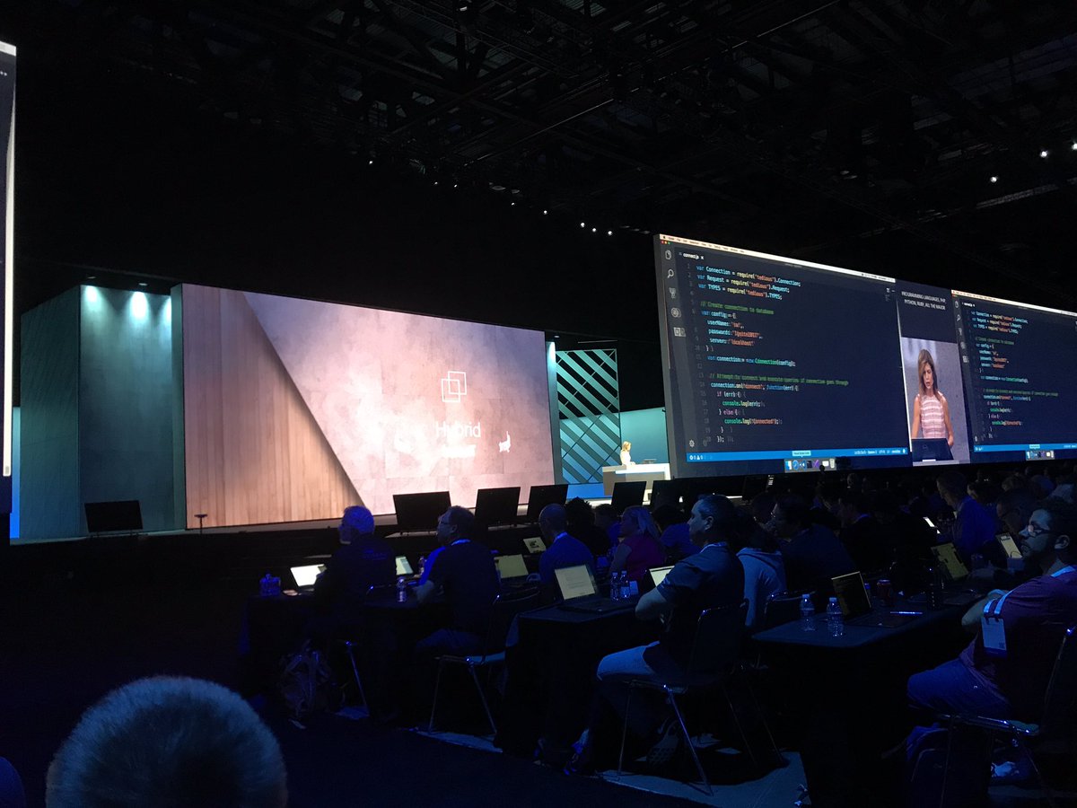 ericberg_de's tweet image. #SQL2017 available for #Windows #Linux and #Docker #MSIgnite #TechnologyKeynote #Azure #LiveTweet