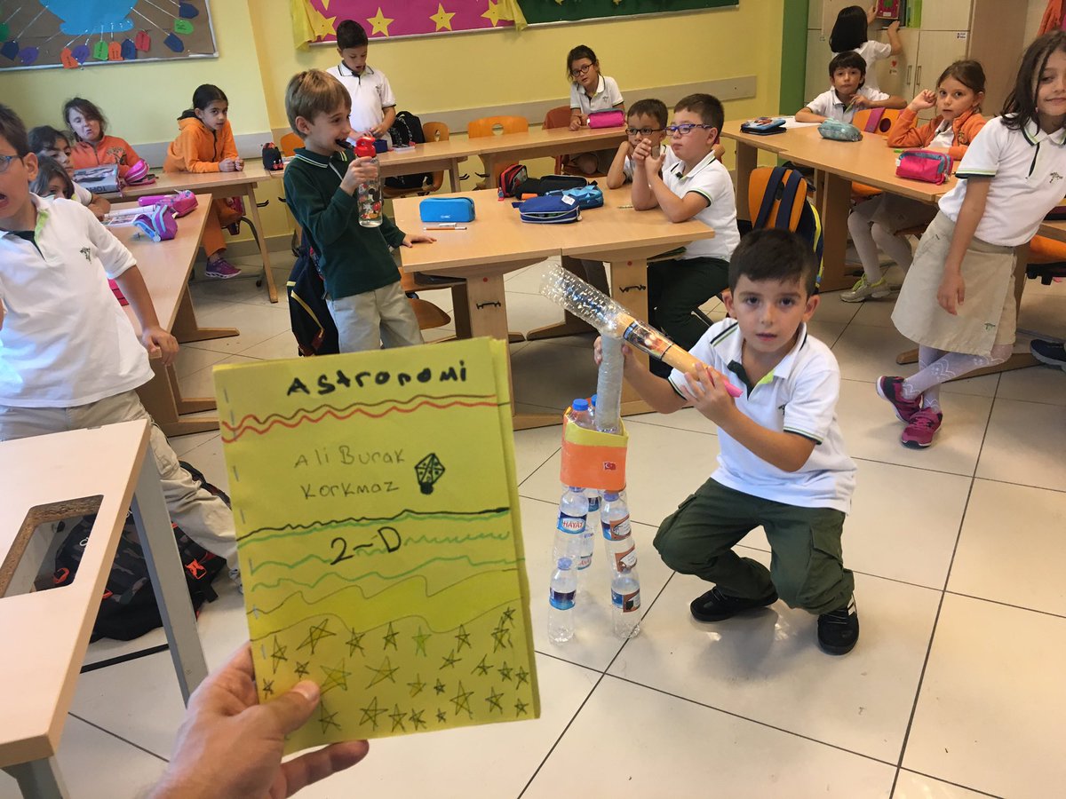 armaganonline's tweet photo. #dersimiz #astronomi 🚀 #aliburak #teleskop #tasarladı👍🔭#ayrıca #gökyüzünü çizerek #astronomi #günlüğü #tutuyor📒👨‍🚀 #acarkent #doğakoleji https://t.co/JkbfRldupP