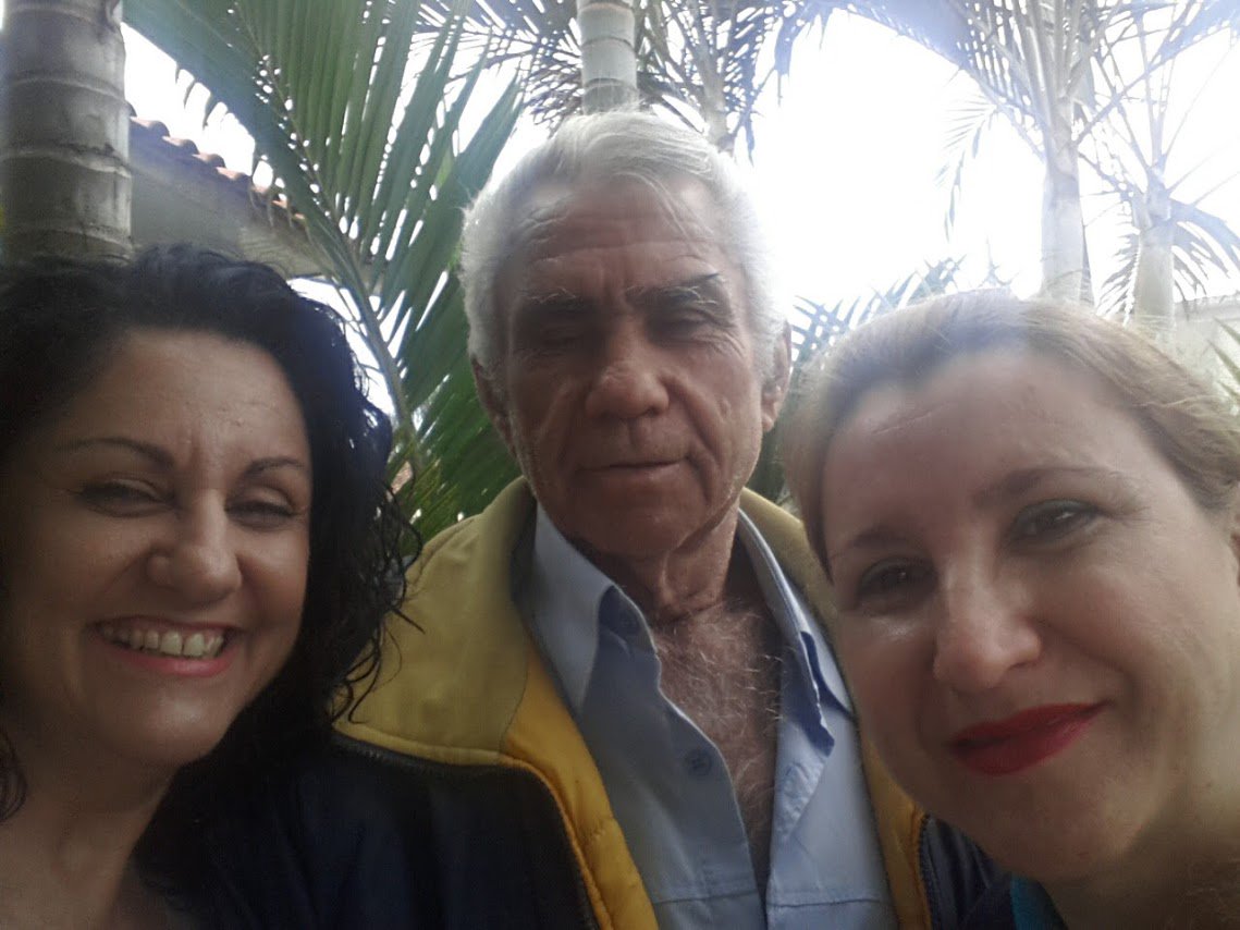 andreahsc's tweet photo. Hoje o dia é todo dele ! Parabéns meu pai amado e querido ! Te desejo muitas felicidades e muitos anos de vida ! #LoveYou🎂🍾🥂#AndreaAlexandre https://t.co/rPZfVwbnit