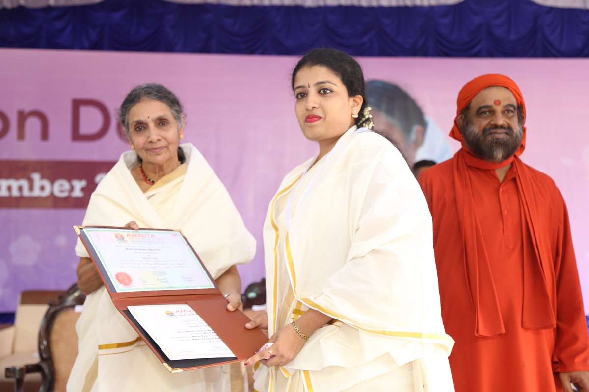 shru_aeroleads's tweet image. #GraduationDay #MasterOfComputerApplications #2ndRank #SilverMedal #AmritaUniversity