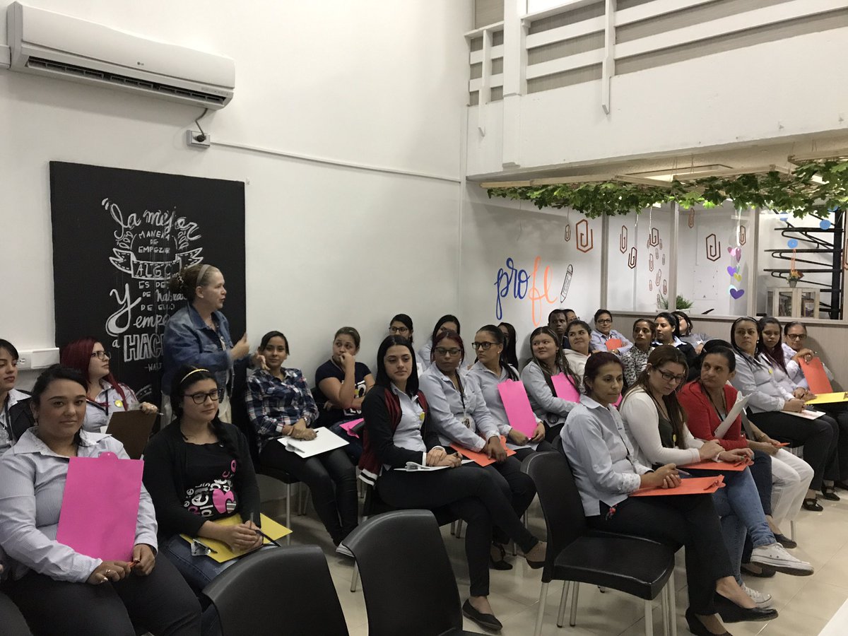 VisionGCobranza's tweet photo. Día 2: Conocimos más de nuestros amigos consentidos y tuvimos un acercamiento con nuestra Psicologa Nubia Arango https://t.co/AduFbXLkzK