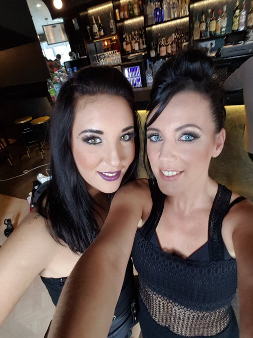 Avec @XLuxia en plein tournage pour @canalplus   #firstday #shooting https://t.co/qTGodXorxQ<a class="tags" target="_blank" title="On Twitter" href="/?out=eyJ0eXAiOiJKV1QiLCJhbGciOiJIUzUxMiJ9.eyJpYXQiOjE3MjExNTc1NTgsImlzcyI6InR3cG9ybnN0YXJzLmNvbSIsIm5iZiI6MTcyMTE1NzU1OCwiZXhwIjoxNzUyNjkzNTU4LCJyZWRpcmVjdF91cmwiOiJodHRwczovL3R3aXR0ZXIuY29tL1hMdXhpYSJ9.tCxhHHld5H7LprRWm7BNiud2rh_C3UXgtWBdGx2ZBWUQ-Nt-N1p9I2_OcsRAJJoLM5eUUf7i52sBZWpI-BAIpA">@XLuxia</a><a class="tags" target="_blank" title="On Twitter" href="/?out=eyJ0eXAiOiJKV1QiLCJhbGciOiJIUzUxMiJ9.eyJpYXQiOjE3MjExNTc1NTgsImlzcyI6InR3cG9ybnN0YXJzLmNvbSIsIm5iZiI6MTcyMTE1NzU1OCwiZXhwIjoxNzUyNjkzNTU4LCJyZWRpcmVjdF91cmwiOiJodHRwczovL3R3aXR0ZXIuY29tL2NhbmFscGx1cyJ9.bGnkwL1p5QKgA4i55xA8fjGhNEA0UoQyWXR6E4SMn-zgt1aDgIJ075p9R-ejxp6y79hoaxe38lceYhiAvG6ALg">@canalplus</a><a href="/tag/shooting"class="tags"><span>#shooting</span></a><a href="/tag/firstday"class="tags"><span>#firstday</span></a>