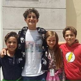 EmilioMarcosOsf's tweet photo. Emilio , Isa , Pablo y Manuel 😍😍 https://t.co/Z3EmbOz7eN