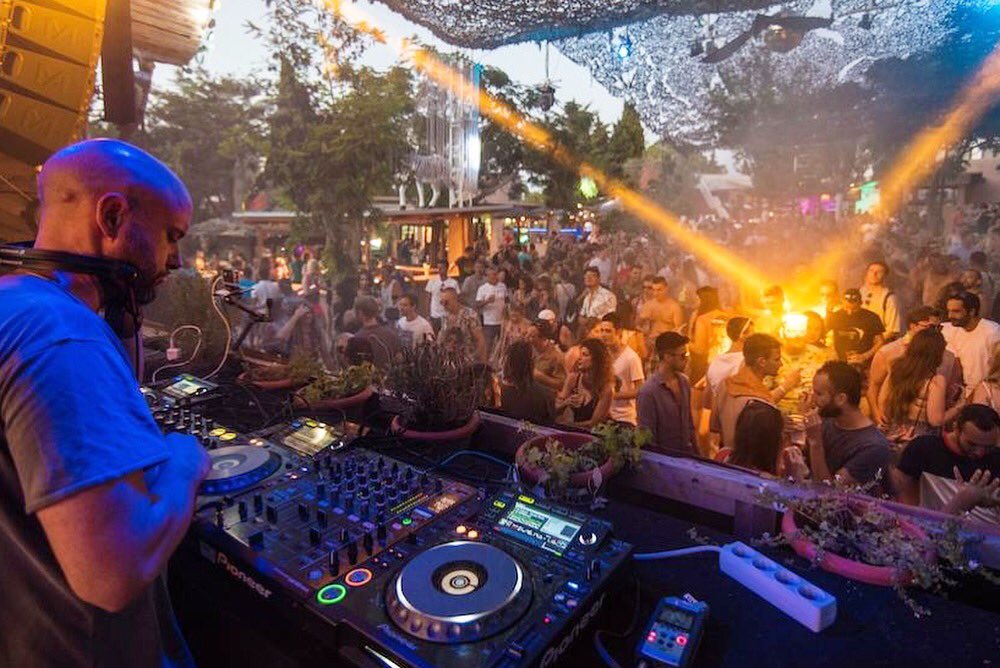 thezooproject's tweet photo. #RyanOGorman warming up the Tree House for our first event of #zooevolutionextended - Catch him tomorrow, same time, same place 😎🍌🔉💃 #ibiza https://t.co/Lf3vbu0tyu