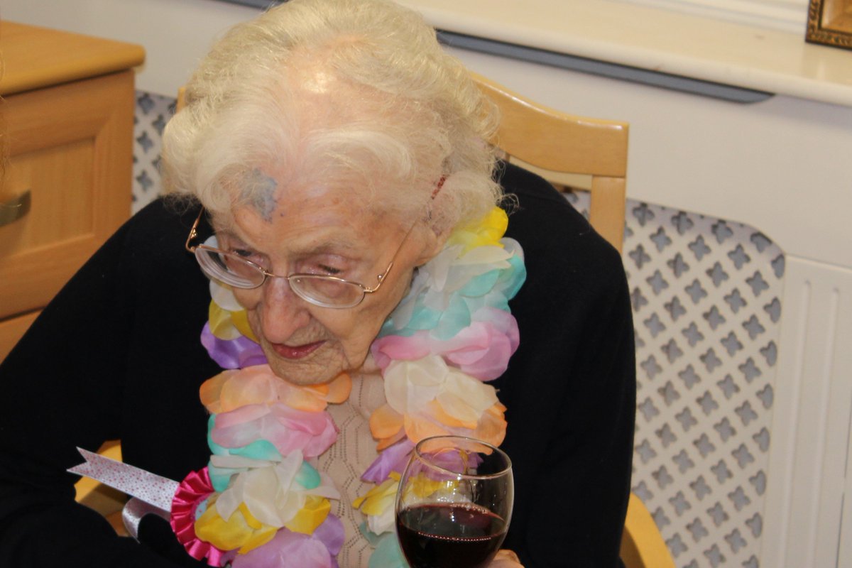 dave1fern's tweet photo. @lullingtonpark Happy Birthday to our President - 101 Not Out! https://t.co/dzVdqspGty