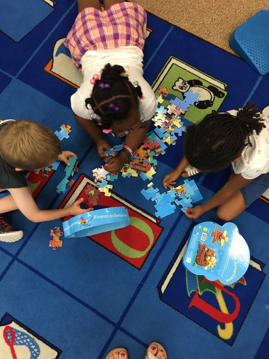 NantucketFirst's tweet image. First graders work together. #aacps#nantucket#structured play