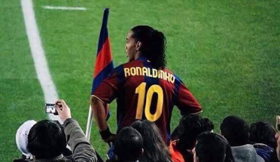 MotivacionesF's tweet photo. El 10 que maravilló al mundo. https://t.co/qqR2teXoai