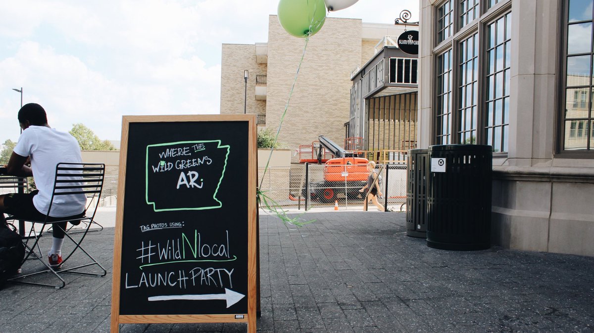 FoodontheHillAR's tweet image. We’re [wildly] in love w/ Where the Wild Greens AR - come see us!! #wildNlocal #foodpigsooie #uark21 #uark