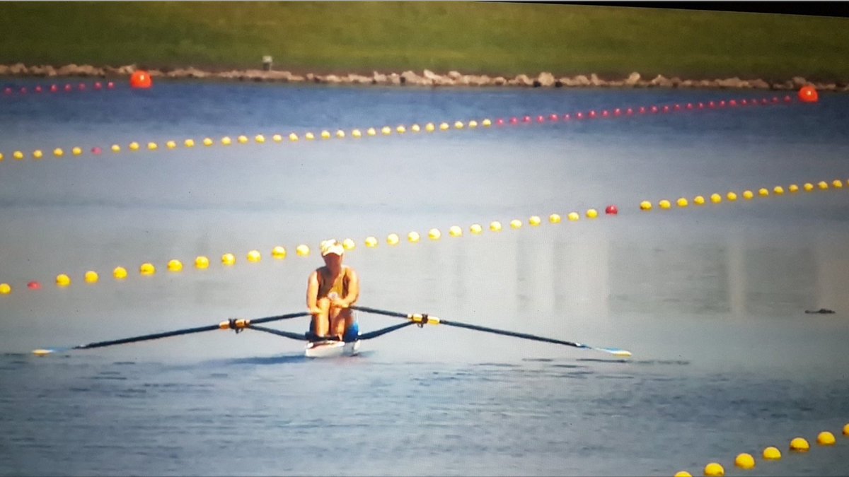Can you see what we see?! Far right of the screen, no wonder the times are fast.....#wrch2017 @ProjectB_Rowing <a href="/BAT_Logic/">BAT Logic</a> #row <a href="/WorldRowing/">World Rowing</a>