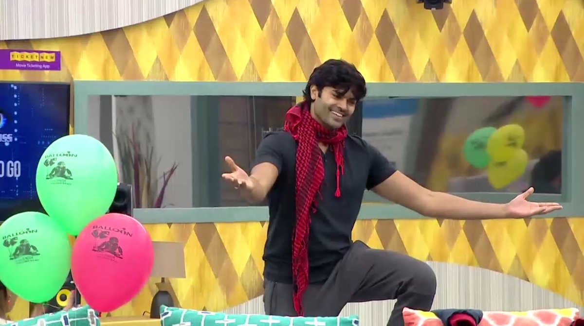 GaneshVFan's tweet image. Nice dance by #Ganesh bro! 👌 #BiggBossTamil #GaneshArmy @Nishaganesh28