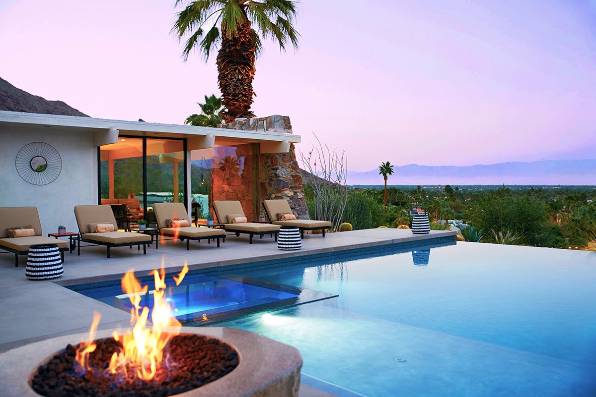 *Romantic Desert Getaway* Round-Trip Flights to Palm Springs From $347 with <a href="/WestJet/">WestJet</a> dailytriphack.com/tour/romantic-…  #palmsprings #toronto #yyz