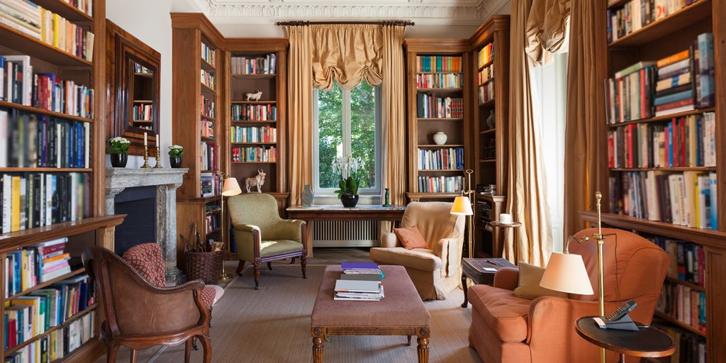 Bestof_design's tweet photo. Libreria antica in una casa moderna: leggi il parere di Bestof_design ➡️ https://t.co/eQ14LRv6V0
#BestofDesign #InteriorDesign #Design https://t.co/7jirPcXOux