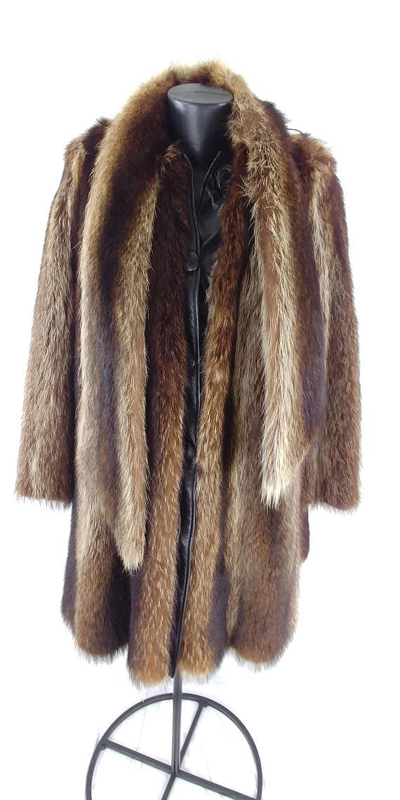 BearfootMercha1's tweet photo. Wow! If you love fur and we're looking for a stylish fur for winter Bearfoot Merchant has what you want. bearfootmerchant@yahoo.com https://t.co/n85PVgEc8O