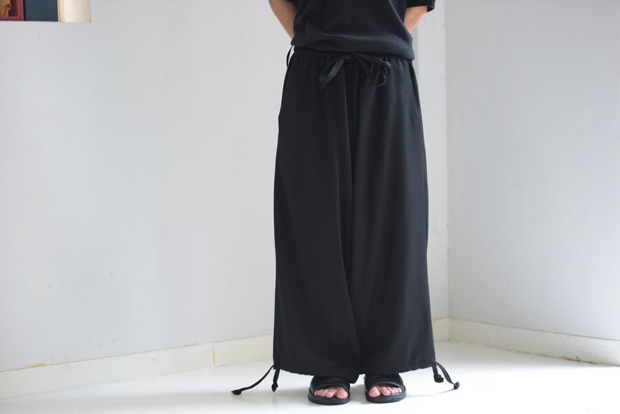 Dear Joze. Twitter પર: "Yohji Yamamoto-シワギャババルーンパンツ 裾のドローコードを絞ることで丸みのある