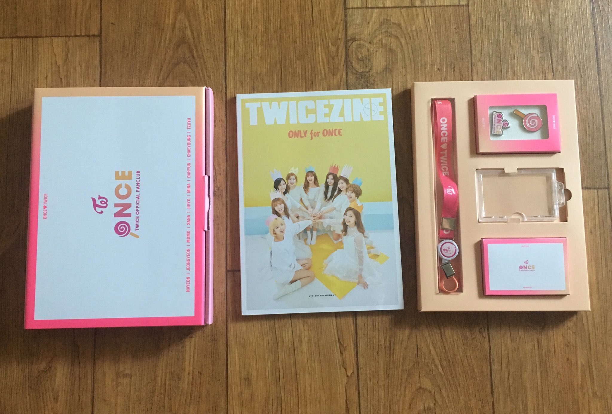 TWICE ONCE 1期 入会特典 グッズ 韓国FC 61tPrSvzRcL._UF350,350_QL50_.jpg