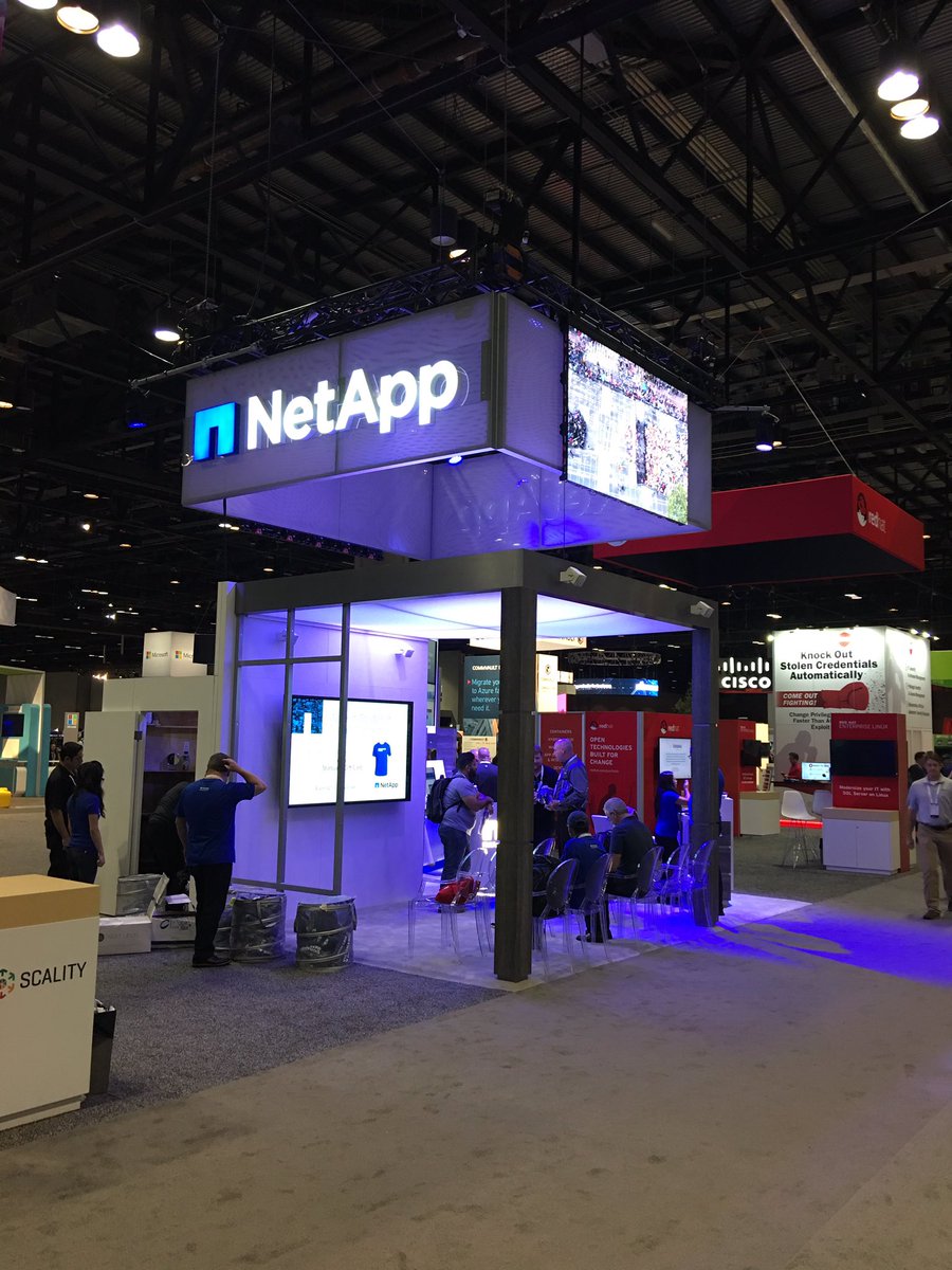 SQLStorage's tweet image. Finishing up day 1 at #MSIgnite2017.   #NetApp can help manage data both on prem and in the cloud. #DataDriven