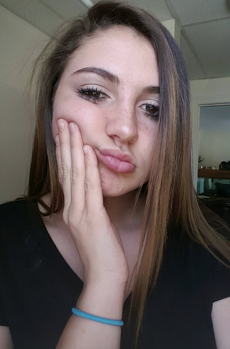 bambiihawkins's tweet photo. 👑Have an amazing Tuesday beauties👑
(#TuesdaySelfie)
@EthanDolan @GraysonDolan https://t.co/Pc4qB4lLEB