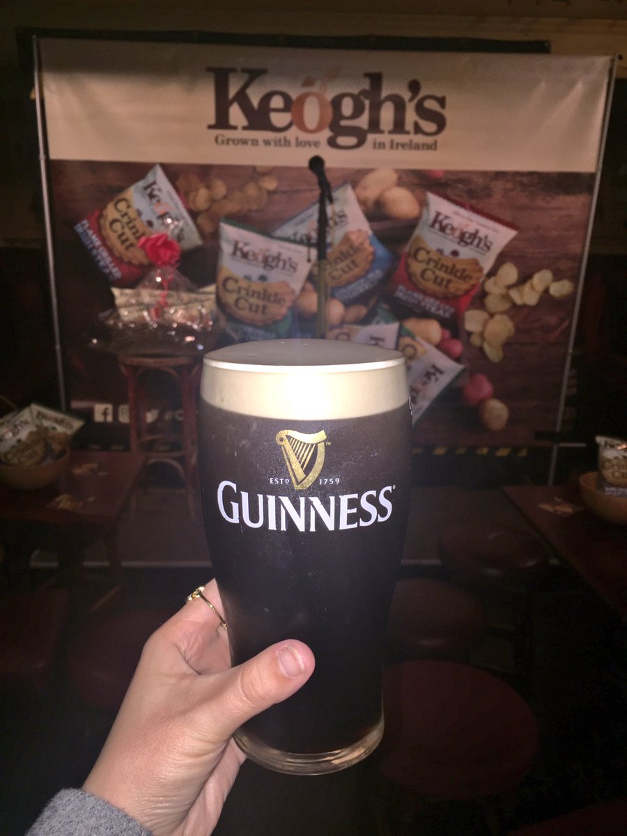 ashworth09's tweet photo. Monday night pints at home at @ComedyCrunch and I've just found out @Desbishop is playing πππ» #CutToTheCrunch https://t.co/YDifOiheNi