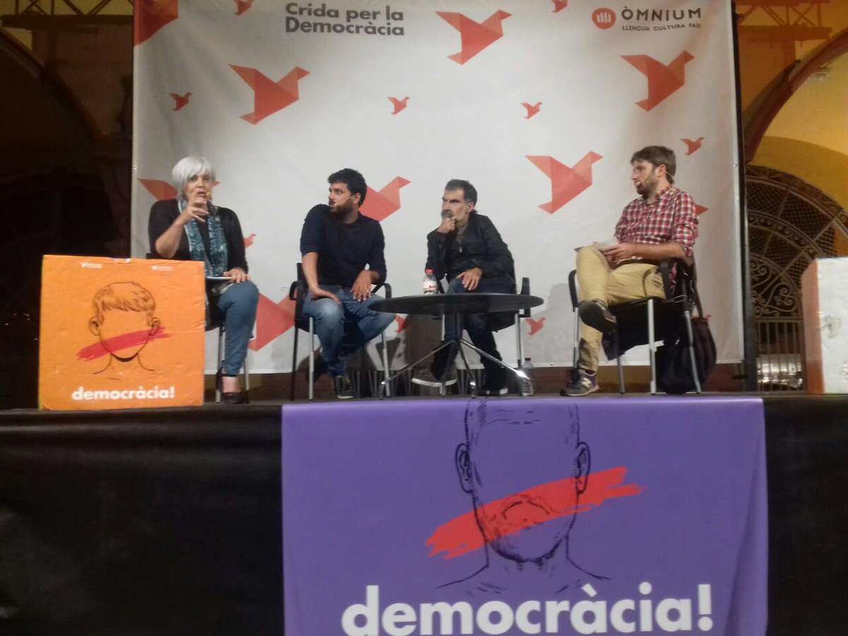 omnium's tweet photo. 🔴@jcuixart: 'Qui vulgui que les coses canviïn ha d'anar a votar el proper 1 d'octubre. Que voti el que vulgui, però que voti' https://t.co/eECdsoLV0x