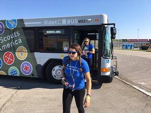 JoCoTransit's tweet photo. Very excited to introduce our new bus wrap paying tribute to the Boy Scouts. Glad RideKC could help out at #scouting500 @HOACBSA https://t.co/mI0PZXcoXY