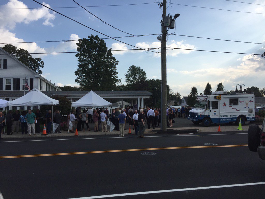 bleukhardt's tweet photo. #NASCAR #tedchristopher  line outside Plainville ct wake for racing legend ted christopher https://t.co/EP0Iblexjg