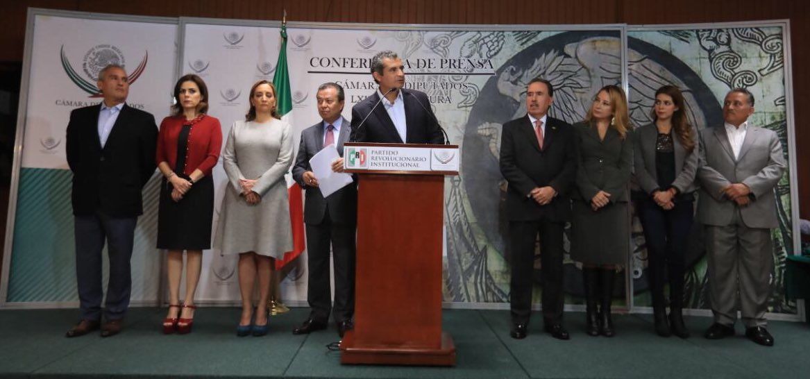 PrensaCENPRI's tweet photo. #Mensaje del Doctor @EnriqueOchoaR en la conferencia realizada en el Palacio Legislativo de San Lázaro.

https://t.co/ow7F5mFkkp https://t.co/dvksV0lRNl