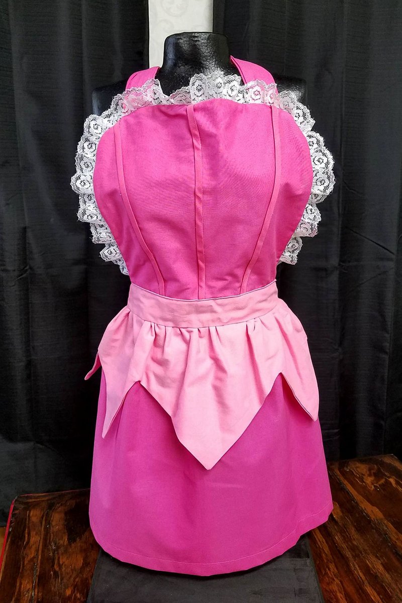 KimberlyFerris3's tweet photo. #disneydressup #dressupaprons #princessdressup   #1620busideas https://t.co/3o9Ir3gGm4