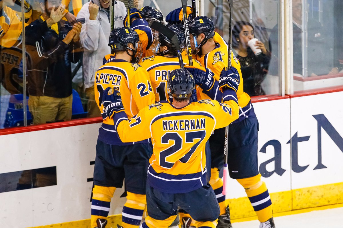 Quinnipiac Men's Ice Hockey on Twitter ".QU_MIH ranked 14th in USCHO