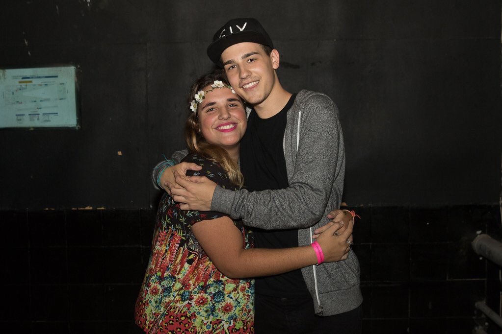 Youreasontob's tweet photo. Una vez mas #JacobWhitesidesInSA https://t.co/TYt59v7qqI