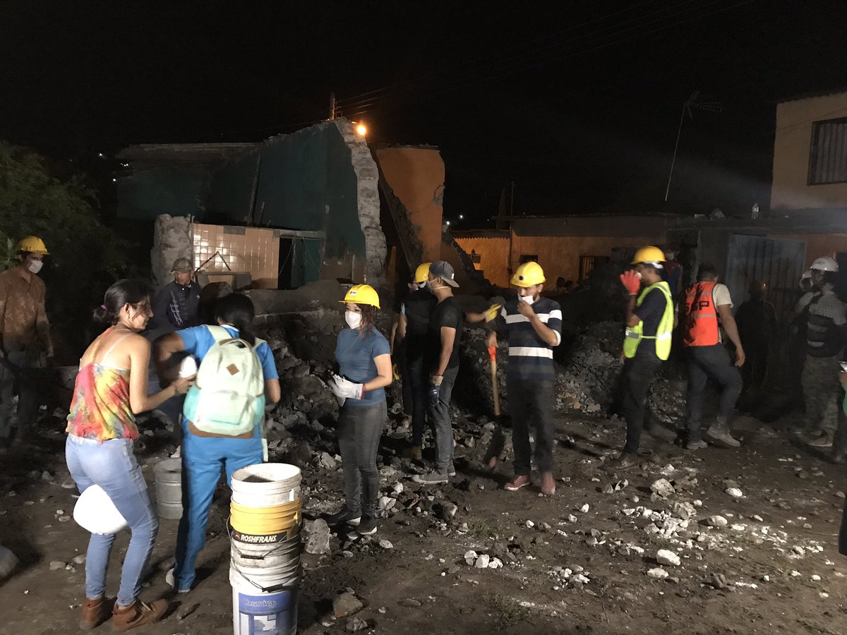 Dianpg3's tweet photo. Solidaridad, apoyo y un gran corazón  #ElSignificadoDeSerMexicano https://t.co/bEaFCHm2Z7