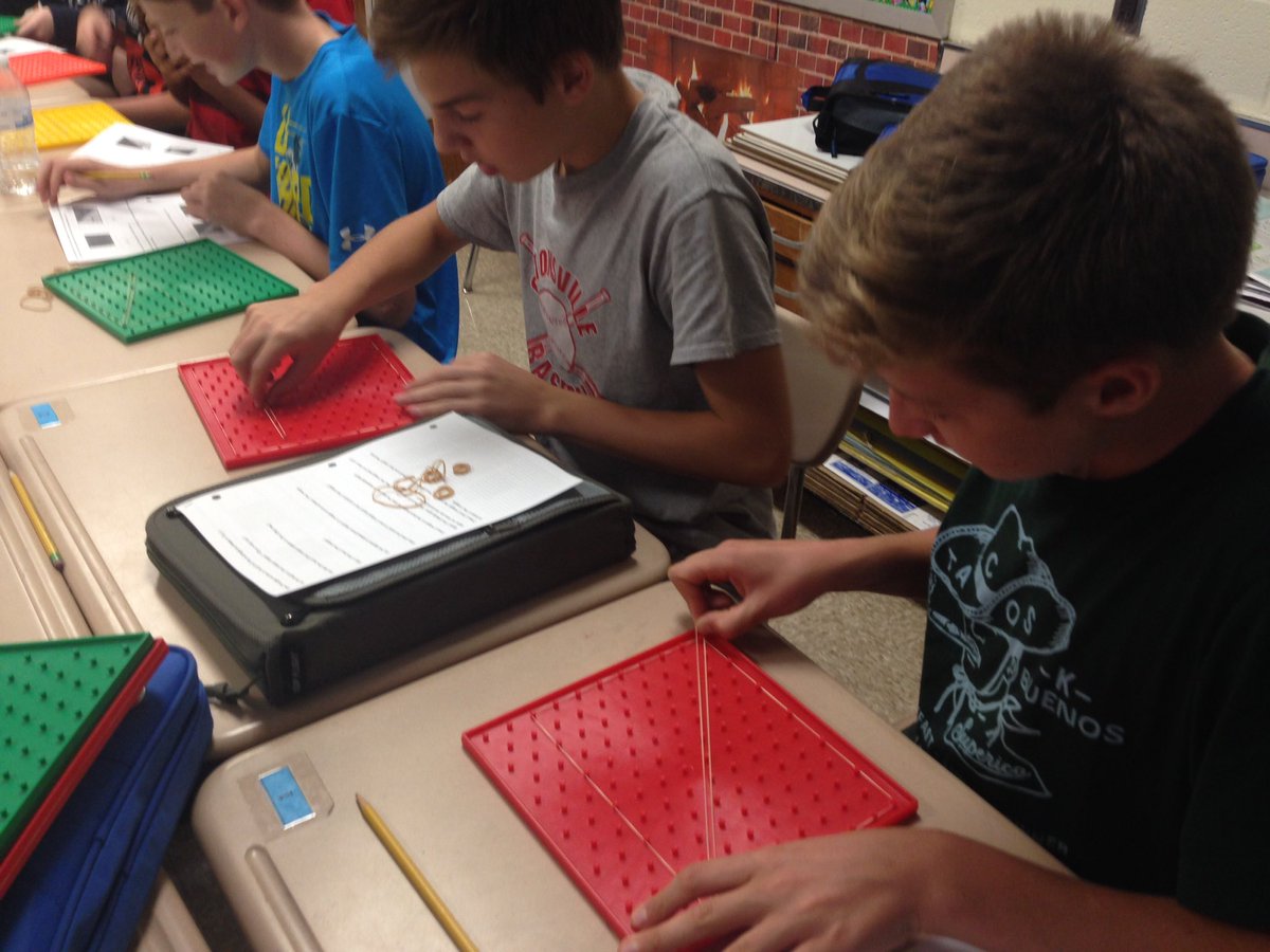 j_eisenberg87's tweet photo. #geometry Ss @CatonsvilleMS use #geoboards to apply formulas in geo #creative #makemathhappen #doingthework #planningwithfuninmind @BCPSMATH https://t.co/wulJOCEqXQ