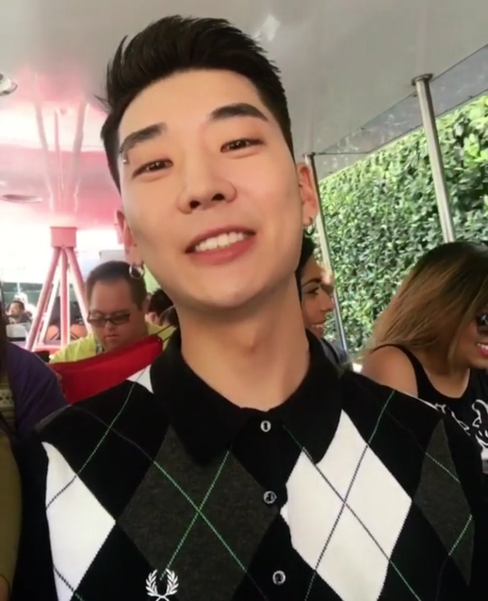 DoggsGround's tweet photo. [170925] Kidoh actu instagram personal video https://t.co/iJqoxvQsHB https://t.co/PeOxFdfk0t