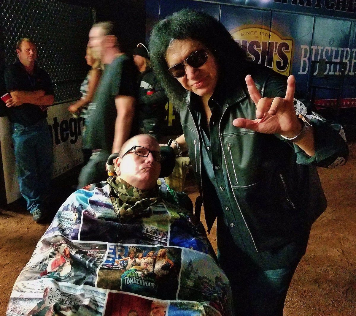 voobah's tweet photo. @BobSeger Trying to find 2 wheelchair tix 4 StPaul 11/15. Couldn't buy early enuf b/c hospitalization. Can Tom Weschler help us? Thanks!! https://t.co/epzPBYOpqY