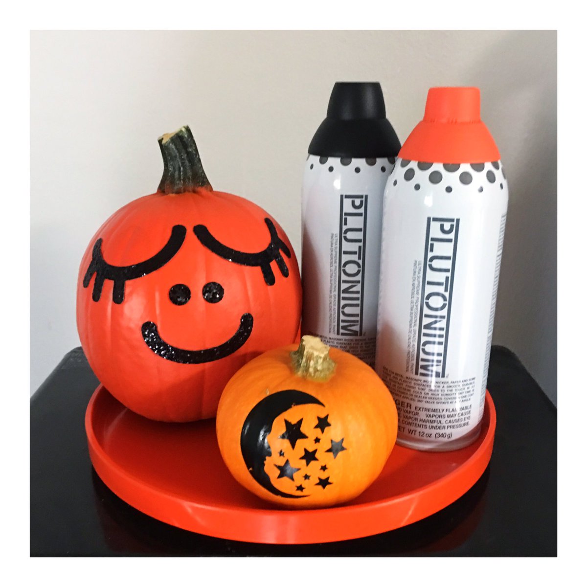 PlutoniumPaint's tweet photo. Halloween Decor Vibes 🎃 Pumpkin Orange &amp; Deep Space Black #PlutoniumPaint #SprayPaint  #MadeInTheUSA #DIY #Crafts https://t.co/TiMkZZPMW9