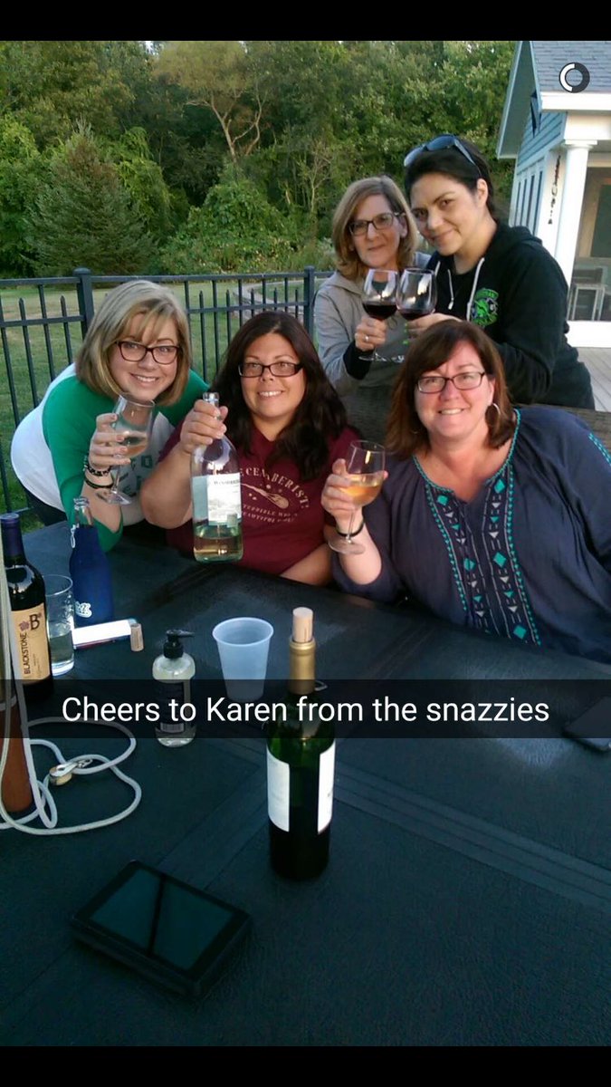 barbs_cr8v's tweet photo. 2 years ago! #Gillette @edsheeran #MultiplyTour #friends #familyWeChoose #memories #music  💚💚💚 #tooManyToTag #myCraziestWeekWasntOverYet https://t.co/CyeECt0RIU